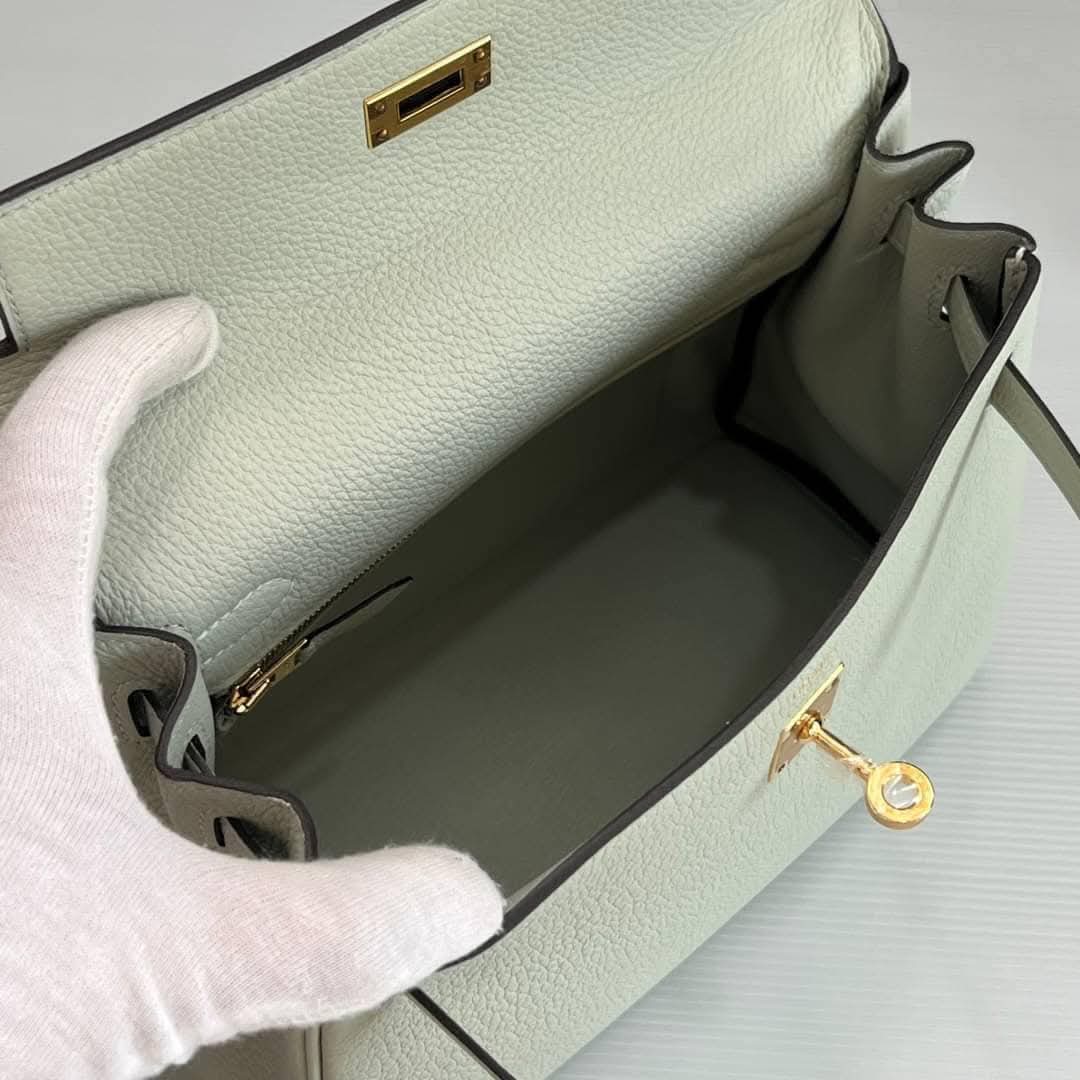 New Hermes Kelly 25 Togo Gris Neve GHW