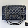 Chanel Classic maxi single flap