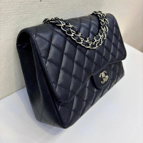 Chanel Classic maxi single flap