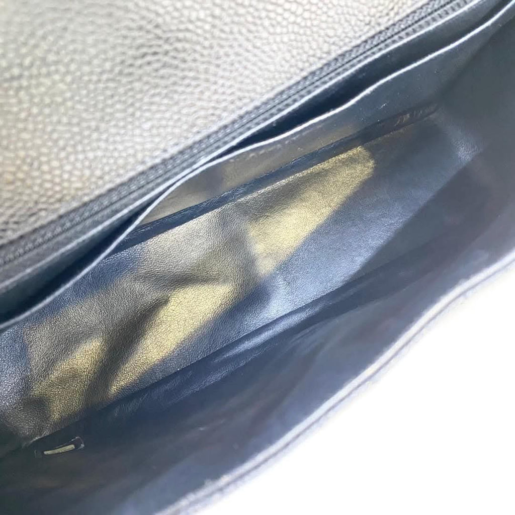 Chanel Classic maxi single flap