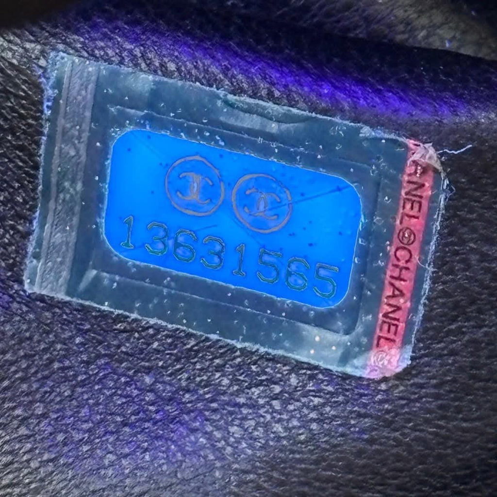 Chanel Classic maxi single flap
