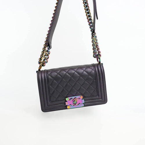 Chanel boy 8