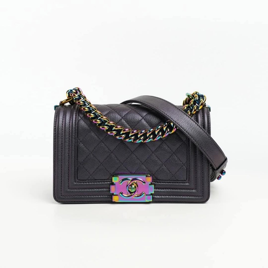Chanel boy 8