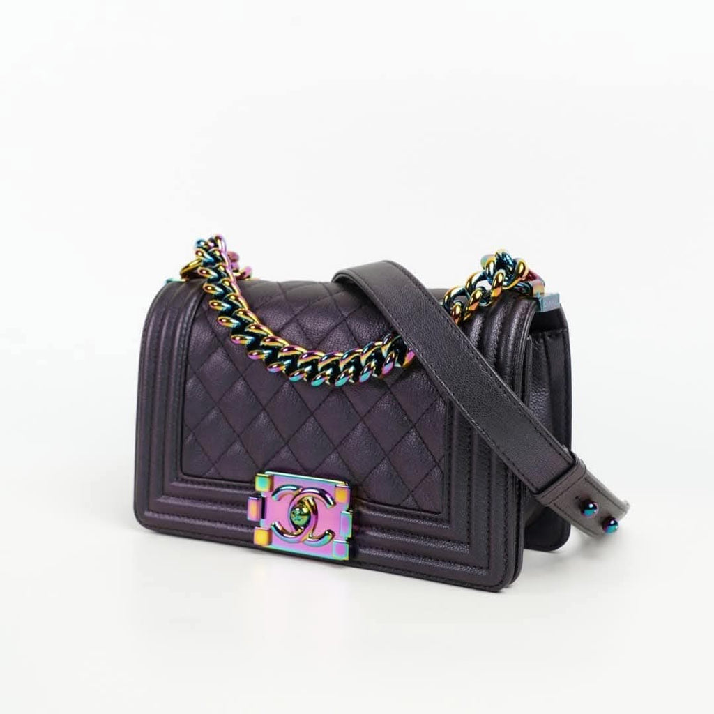 Chanel boy 8